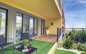 Samya Apartment By Lovelystay